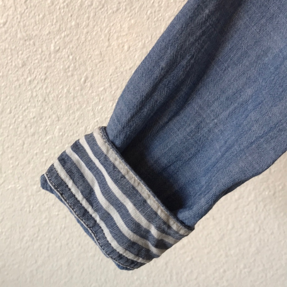 Levi’s Boyfriend Fit Button-up Shirt - Picture 8 of 13